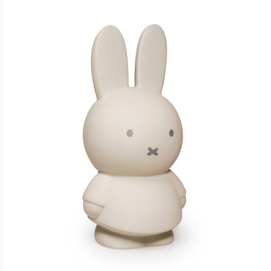 tirelire miffy sable fond blanc