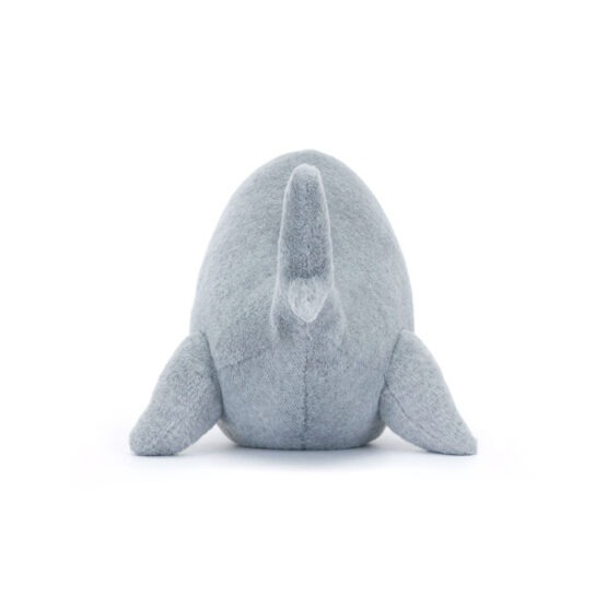 un doudou requin Jellycat, vue de derrière sur fond blanc