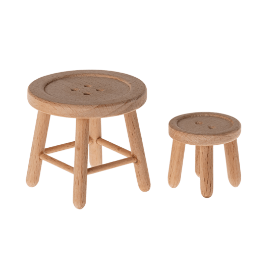 ensemble table et tabouret souris maileg sur fond blanc