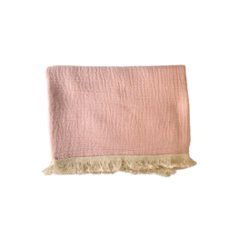 Cette serviette de plage fouta de couleur rose est l'indispensable à avoir pour vos journées plage !