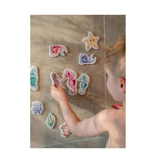 jeu de bain en mousse animaux de la mer filibabba photo enfant et figurines sur carreaux