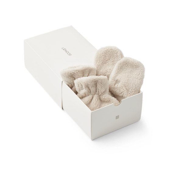 Coffret moufles et chaussons sable liewood